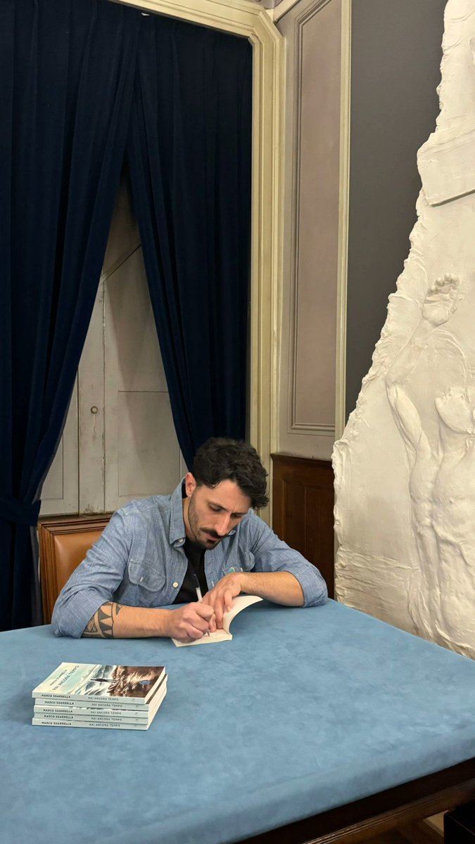 Serenissimo dopo una bella presentazione, prima che si giochi il Derby e