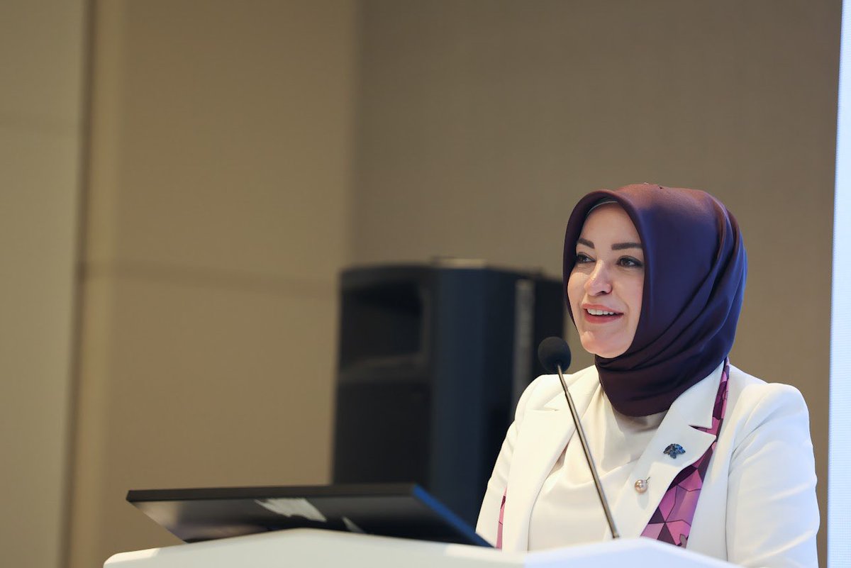 serap_ekmekci's tweet image. 📍Antalya 

TBMM Kadın Erkek Fırsat Eşitliği Komisyonu KEFEK ve UN Women Birleşmiş Milletler Kadın Birimi iş birliğinde “Kadınların Siyasete ve Karar Alma Süreçlerine Katılımının Güçlenmesi” toplantısındayız…

İki gün süren toplantımızda İsveç’in Ankara Büyükelçisi Sayın Melena…