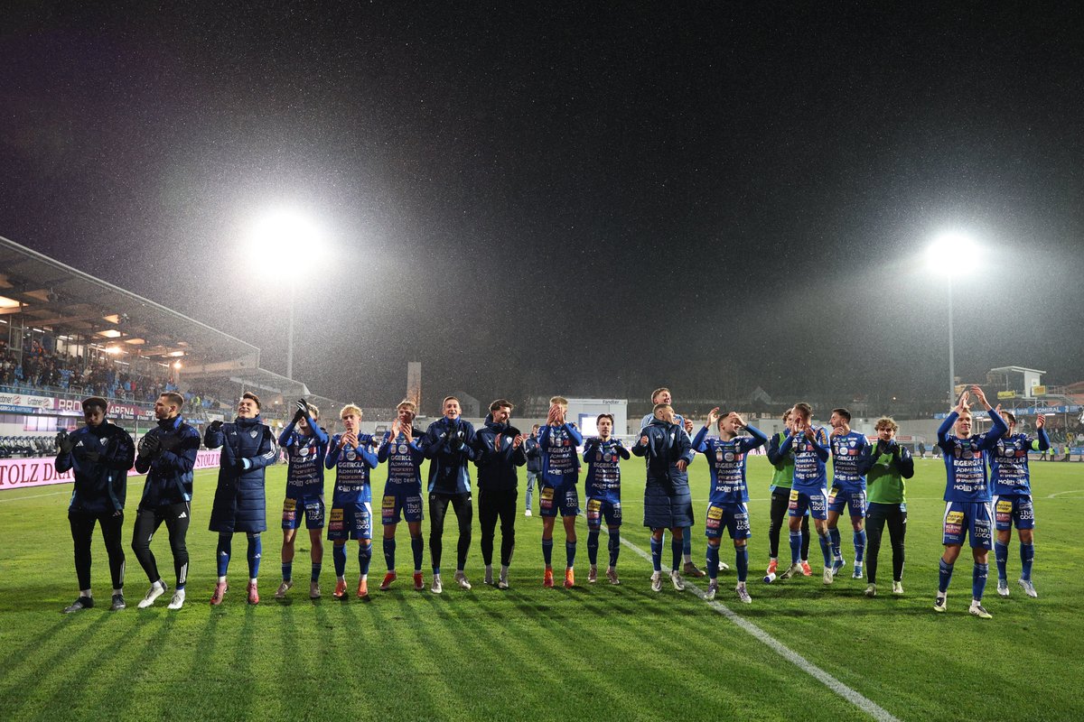 tsv_hartberg's tweet photo. Was für ein Auftakt! Mit dem dritten Sieg in Serie weihte unsere Mannschaft das umgebaute Stadion perfekt ein! ⚽🏟️
🗞️ Der Spielbericht: https://t.co/zubp2EwZmI
DANKE an alle, die dabei waren und für einen unvergesslichen Abend gesorgt haben! 💙
#htbsvr #forzatsv #nevergiveup https://t.co/tMPFGt8bFm
