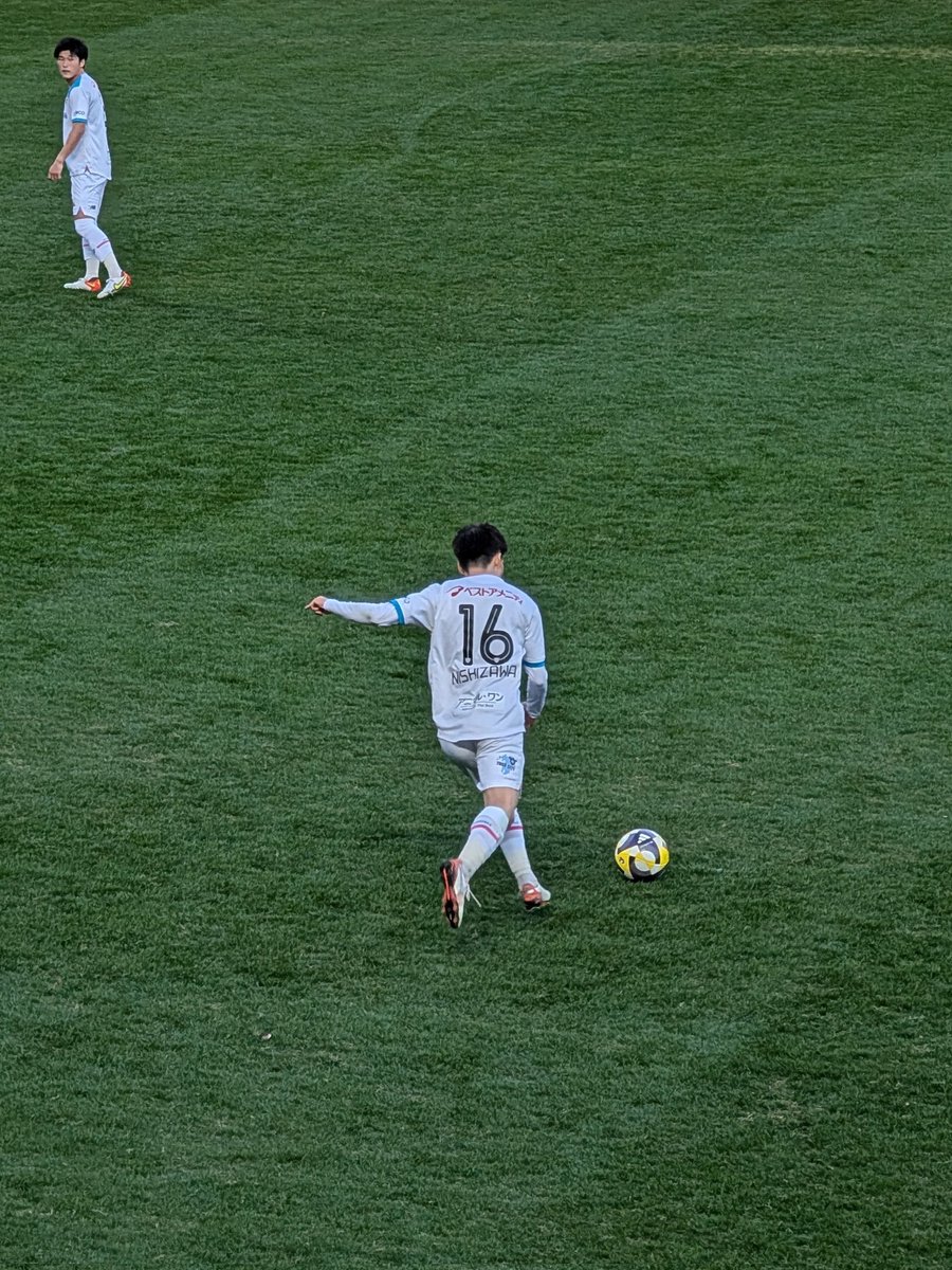 kachipulfam's tweet image. 1点か遠い…。
その1点。どこかで聞いた話。
1.5年。今度こそチームとしての覚悟を持てるのか。
僕らのケンチをJ1に連れてきて！🔥
#末っ子デビュー
#西澤健太