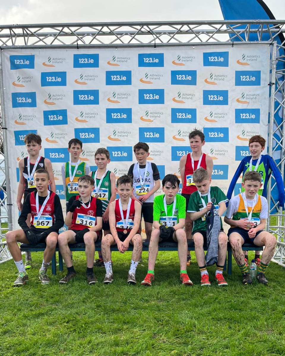 A win on home soil! 😍

Our host club have a national champion as Lukas Janosik (City of Derry Spartans AC) wins the Boys U12 National Cross Country title by the slightest of margins 🙌

🥇 Lukas Janosik (City of Derry Spartans AC) 6:07
🥈 Loughlin Downes (St. Cronan’s AC) 6:07