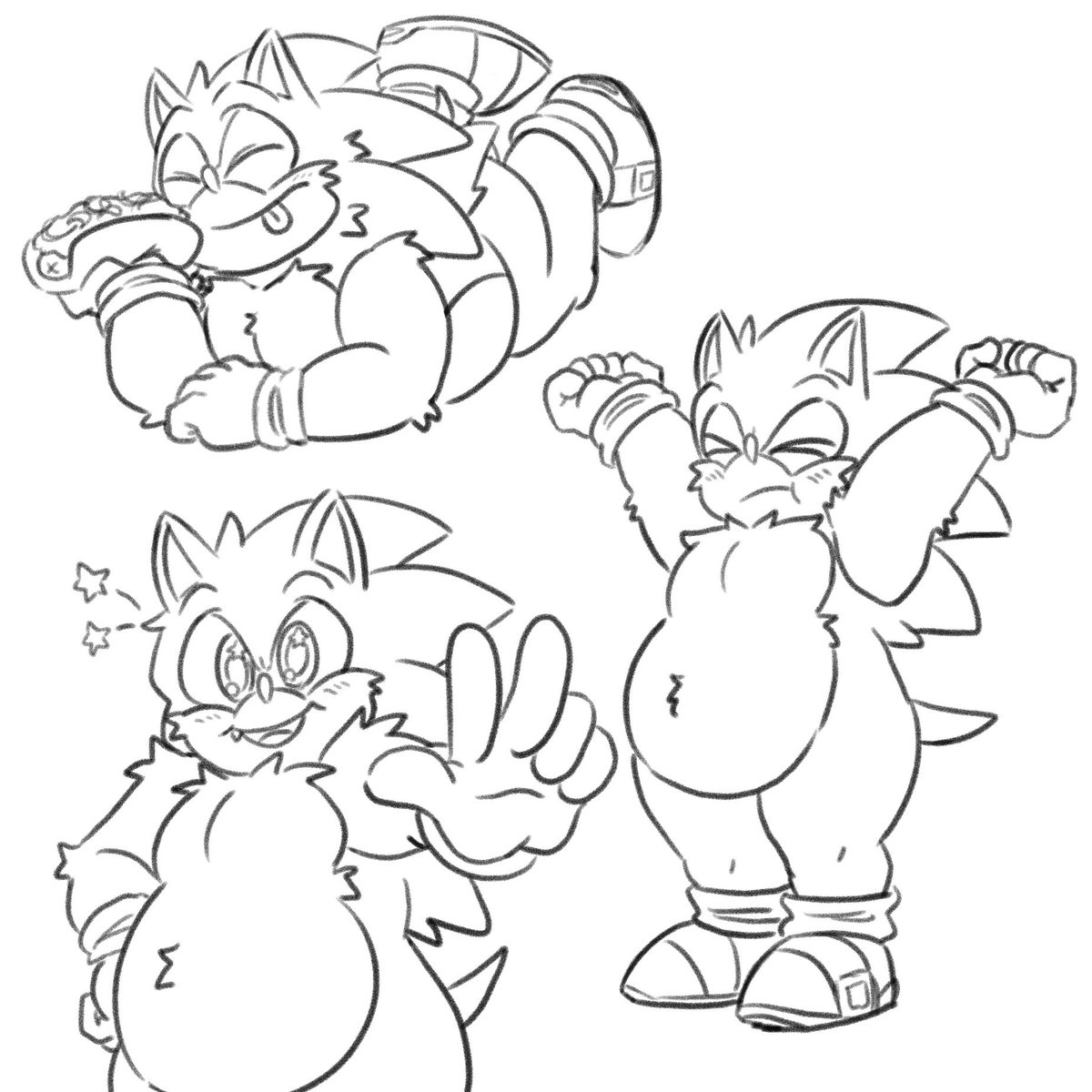 cl0udussy's tweet image. he ate all the chilidogs 🦔🌭