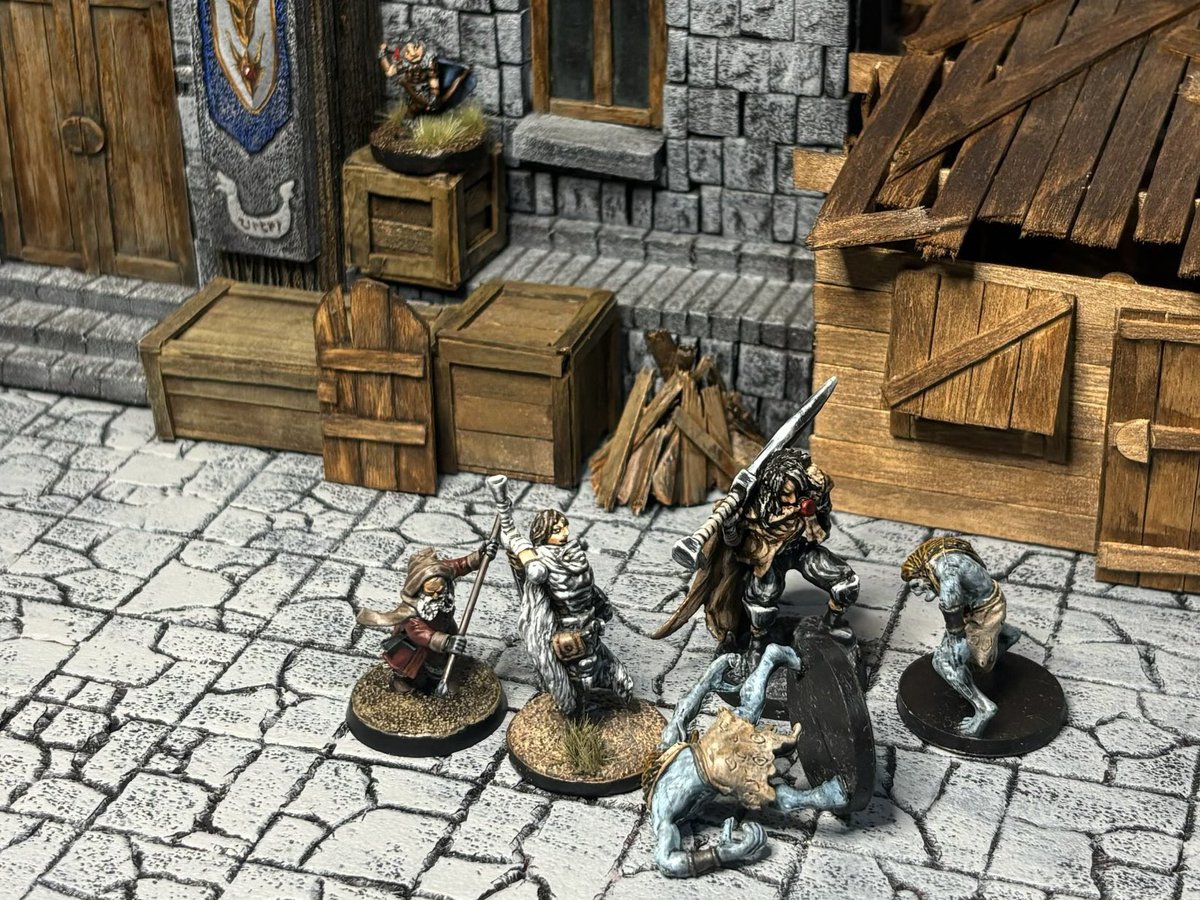 #3連休はフォロワーさんが増えるらしい

ミニチュアペイントしたり、100均素材で盤面や情景つくったり、それらを使って初心者だけでD&amp;Dを遊んだりしてます。

良ければフォローして下さい😊