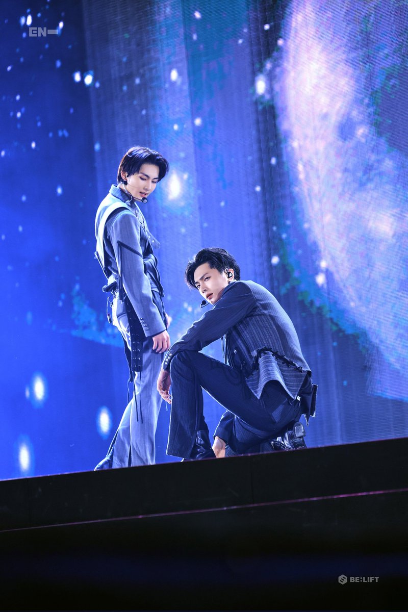 yjungwonm's tweet image. Look   into   the   light   and   you'll   find   us.   We   draw   our   power   from   your   cheers.   A   perfect   night   connecting   with   our   Engene.   Thank   you   for   the   memories!   💖