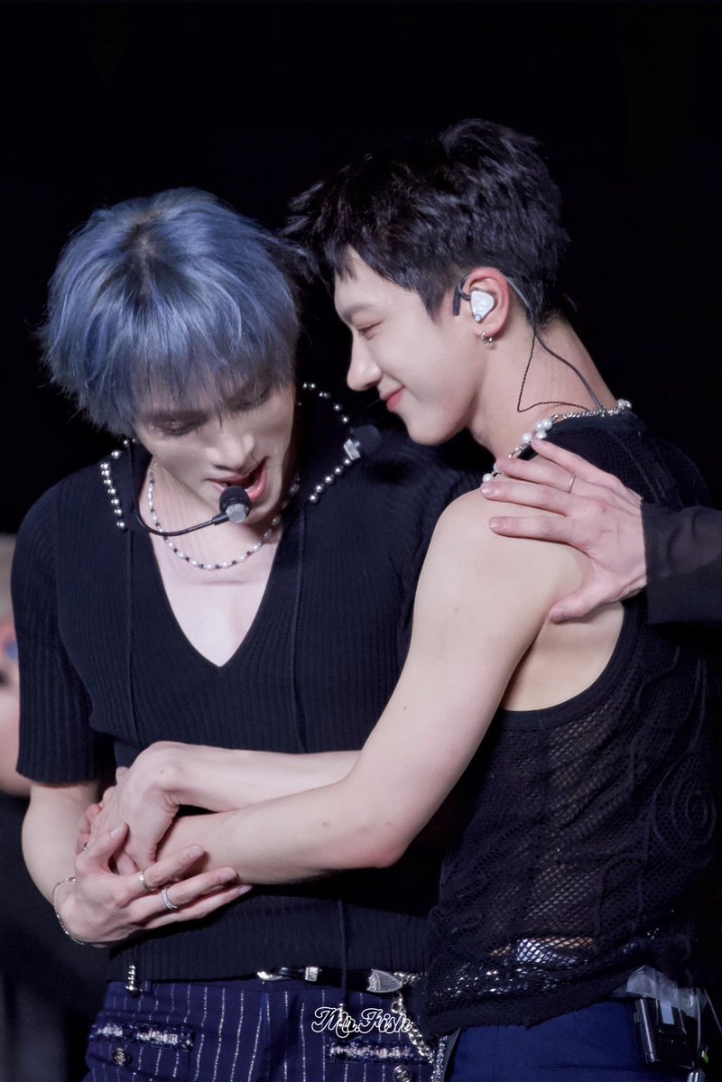 cowbell_wayv's tweet image. 🔞すぎる