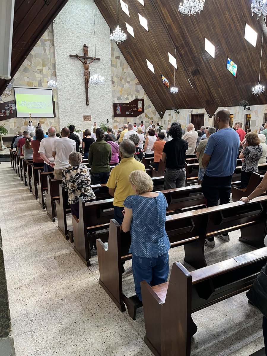 flaviogarag's tweet image. Vá à Missa!