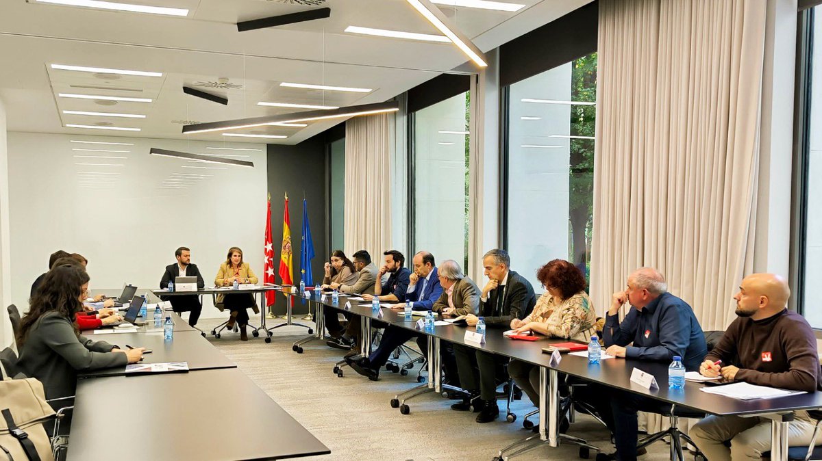 💼 Esta semana se ha celebrado la mesa del autónomo de la <a href="/ComunidadMadrid/">Comunidad de Madrid</a>.

📈 La viceconsejera de Economía y Empleo ha señalado que en 2025 se han ejecutado 28.135.115€ en ayudas a autónomos que han beneficiado a casi 15.000 personas.

+Info: c.madrid/pcwwq