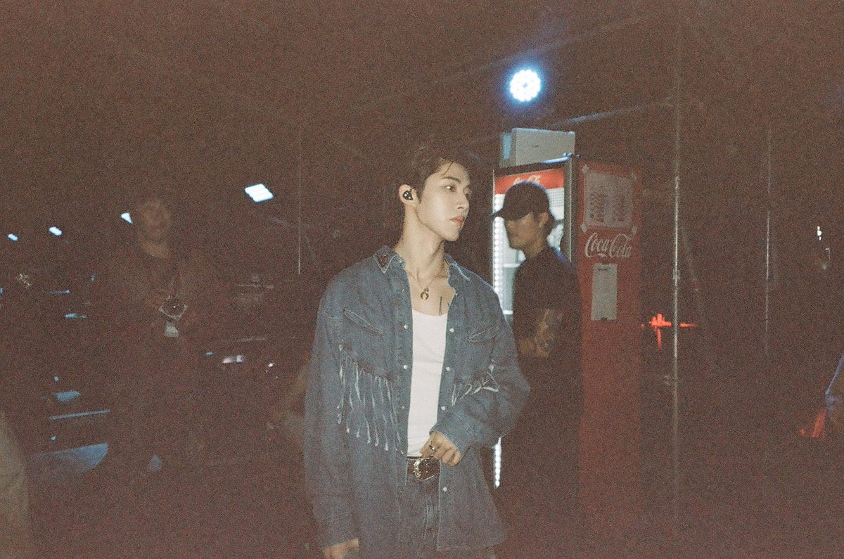 B_ID22's tweet photo. Gray📷

#hanbin #비아이