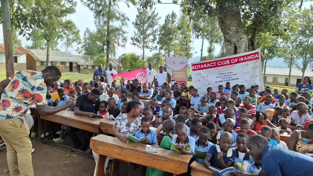 RotaractD9214's tweet image. Keihangara, you reminded us why service matters.
From the classrooms to the conversations, every moment hit differently.

Grateful to everyone who invested their resources, time, and spirit. 🌱✨

#UpLiftProject
#UniteForGood
#TogetherOneActATime