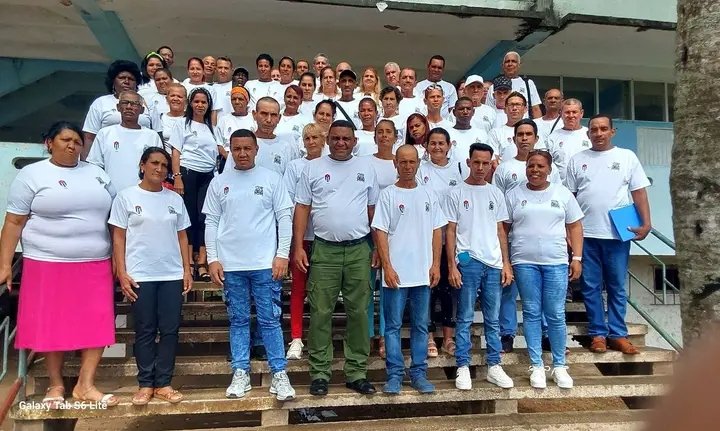 Se desarrolla la  XXIV sesión ordinaria de la AMPP,Amancio con la representación de delegados, invitados y representación del pueblo, donde se debatieron temas de interés económico, productivo y social.
#PoderPopular
#AMPPAmacio
#ANPPCuba