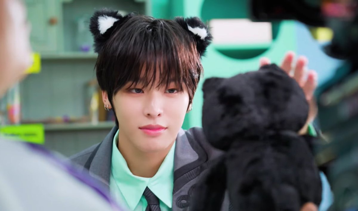 slow))쿨𝑱𝒆𝒍𝒍𝒚 tweet media