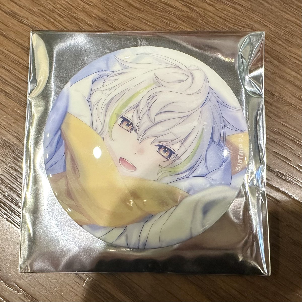 f_u_a_i_8_'s tweet image. ［   交換   ］

18TRIP   エイトリ
缶バッジ   キャラバッジ   Vol.6

〔 譲 〕   練牙 ，礼光 ，あく太 ，糖衣

〔 求 〕   同種  雪風 , 千弥

⟡  初回様プロカ任意
⟡  11月24日(月)池袋お手渡し優先

・  出先のためIDなし
・  求は各１点ずつ

お気軽にお声がけください 🪄︎︎•.✦