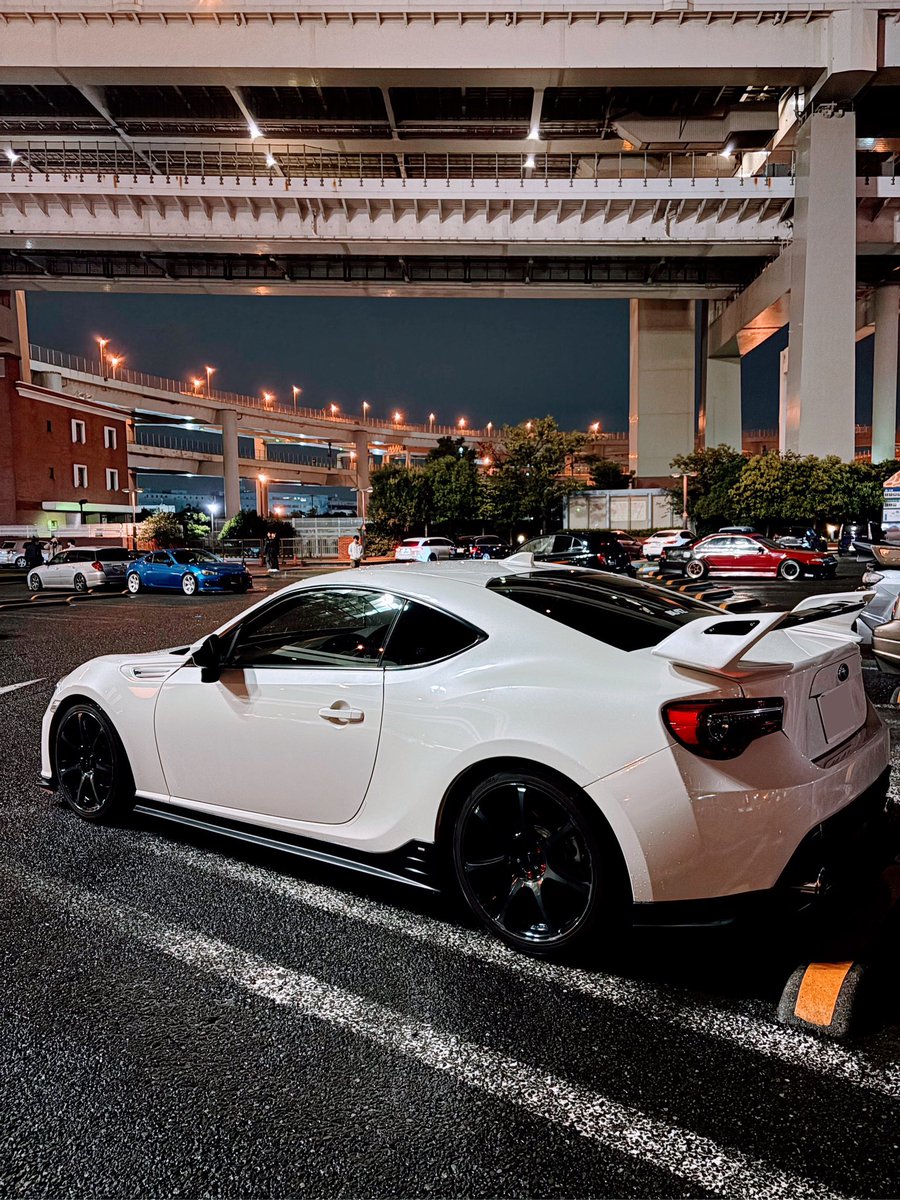雨とコーティングでツヤツヤだった1ヶ月前
 #BRZ #ZC6