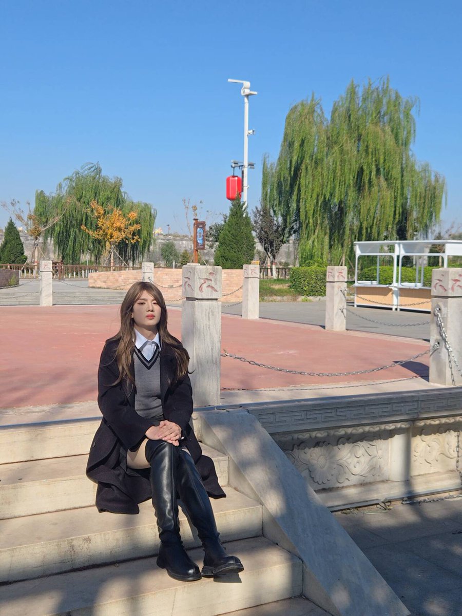 cdlingxue's tweet image. 第一次正式的伪街
#伪娘cd #ts