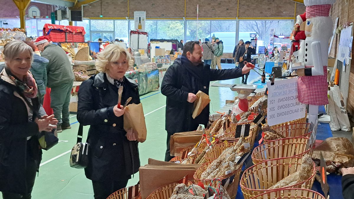 BrunoBilde's tweet image. 🎁🎅🏻 Quelques emplettes, en bonne compagnie, ce matin au marché de Noël d’Auchy-les-Mines.
Merci pour votre accueil chaleureux !