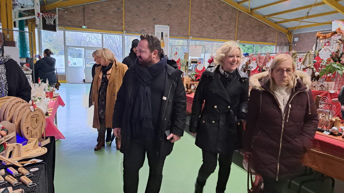 BrunoBilde's tweet image. 🎁🎅🏻 Quelques emplettes, en bonne compagnie, ce matin au marché de Noël d’Auchy-les-Mines.
Merci pour votre accueil chaleureux !