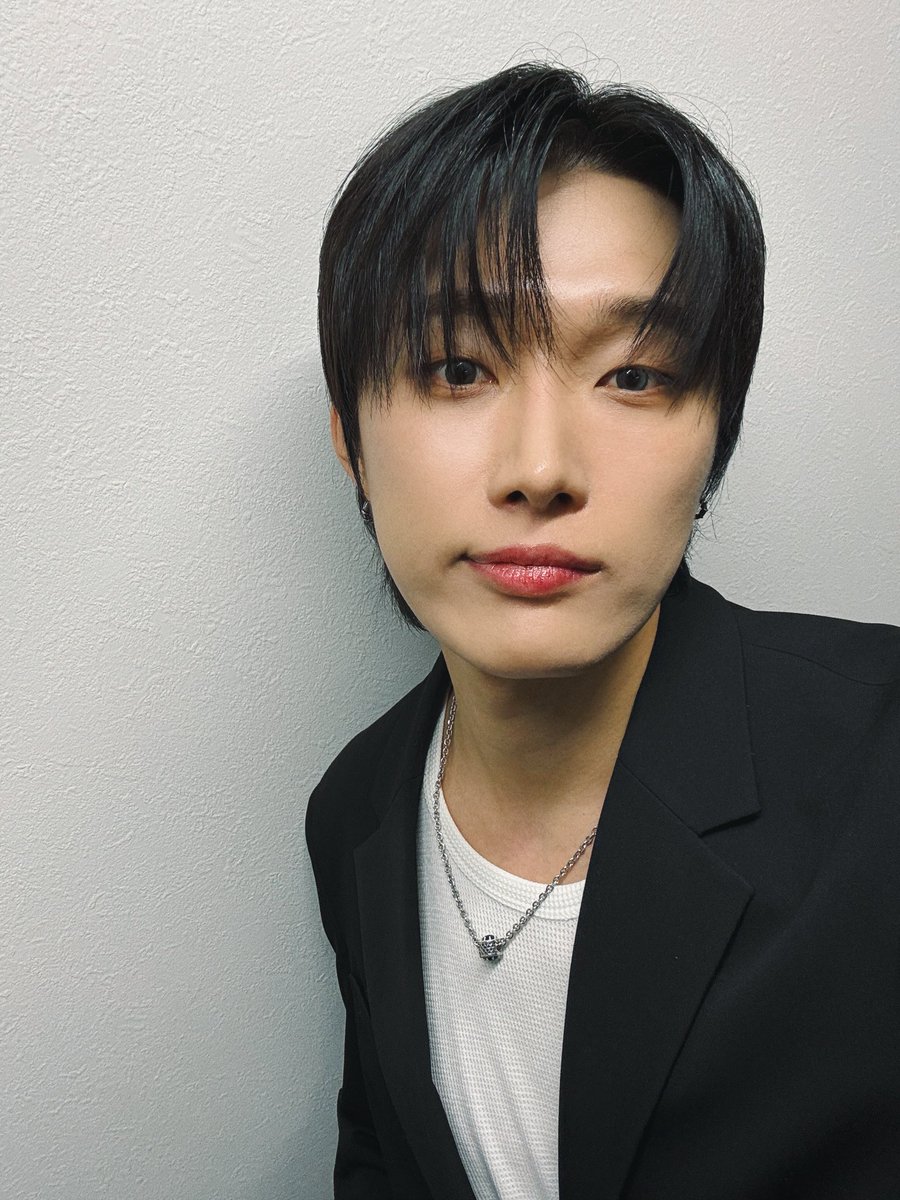OmegaX_members's tweet photo. [#OX]

감기 조심해 포애기! 
아푸지마라❤️‍🔥

#OMEGA_X #오메가엑스
#재한 #JAEHAN https://t.co/r8yXfMYC4i
