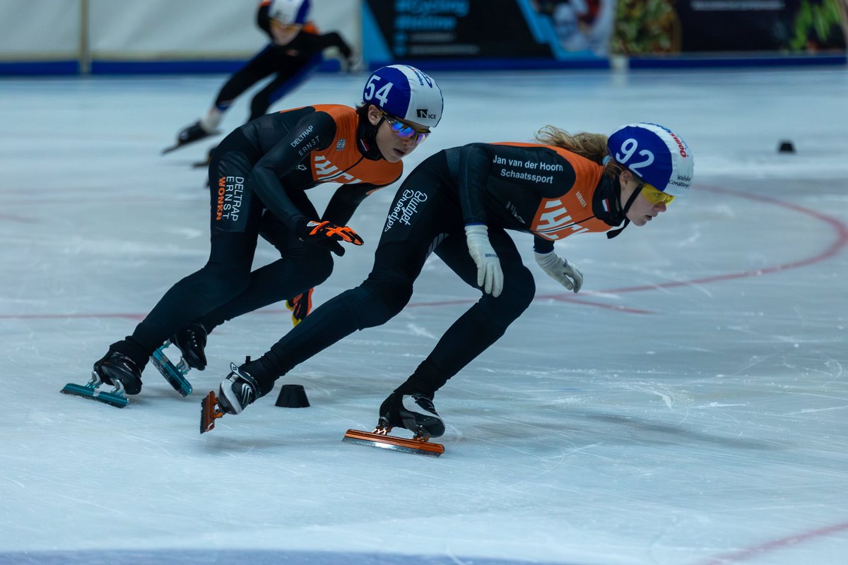 6️⃣9️⃣IHCL’ers in actie gisteren💥

4️⃣6️⃣ op Regio West Cup 2 in Den Haag
2️⃣2️⃣ KNSB Cup Top in Heerenveen en 
1️⃣op de World Tour in Gdansk, waar Zoë met @teamnlshorttrack 🥇op de damesrelay won🙌💪

📸: Erik Meulmeester, Edwin Stenneke