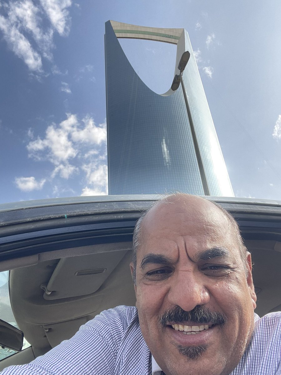 esamheba2000's tweet photo. @m_massh_11 أ أنا ذهبت بنفسي إلى المكتب في برج المملكة وقال وهذا كله نصب في نصب وغير صحيح وأتمنى من الله أن يكون صحيح https://t.co/YGojS1yIcp