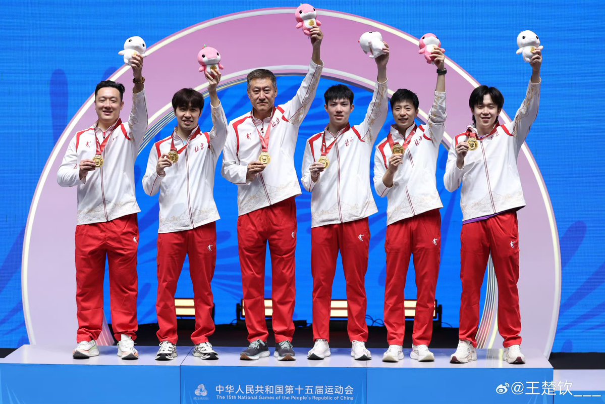 littlechuqin's tweet image. 20251123 | 🦁 Weibo Update!

เมื่อช่วงเวลา 4 ปีที่สิ้นสุดลง มันคือจุดเริ่มต้นใหม่ที่ดียิ่งกว่าเดิม ผมมีความสุขมากที่ได้เป็นส่วนหนึ่งของทีม ทุกคนทำงานหนักแล้วนะ 🫂 ความเสียใจและไม่เสียใจทั้งหมดคือสมบัติที่มีค่าที่สุด มีสติอยู่เสมอ และผมรู้สึกโชคดี…ที่ยังอยู่บนเส้นทางนี้…