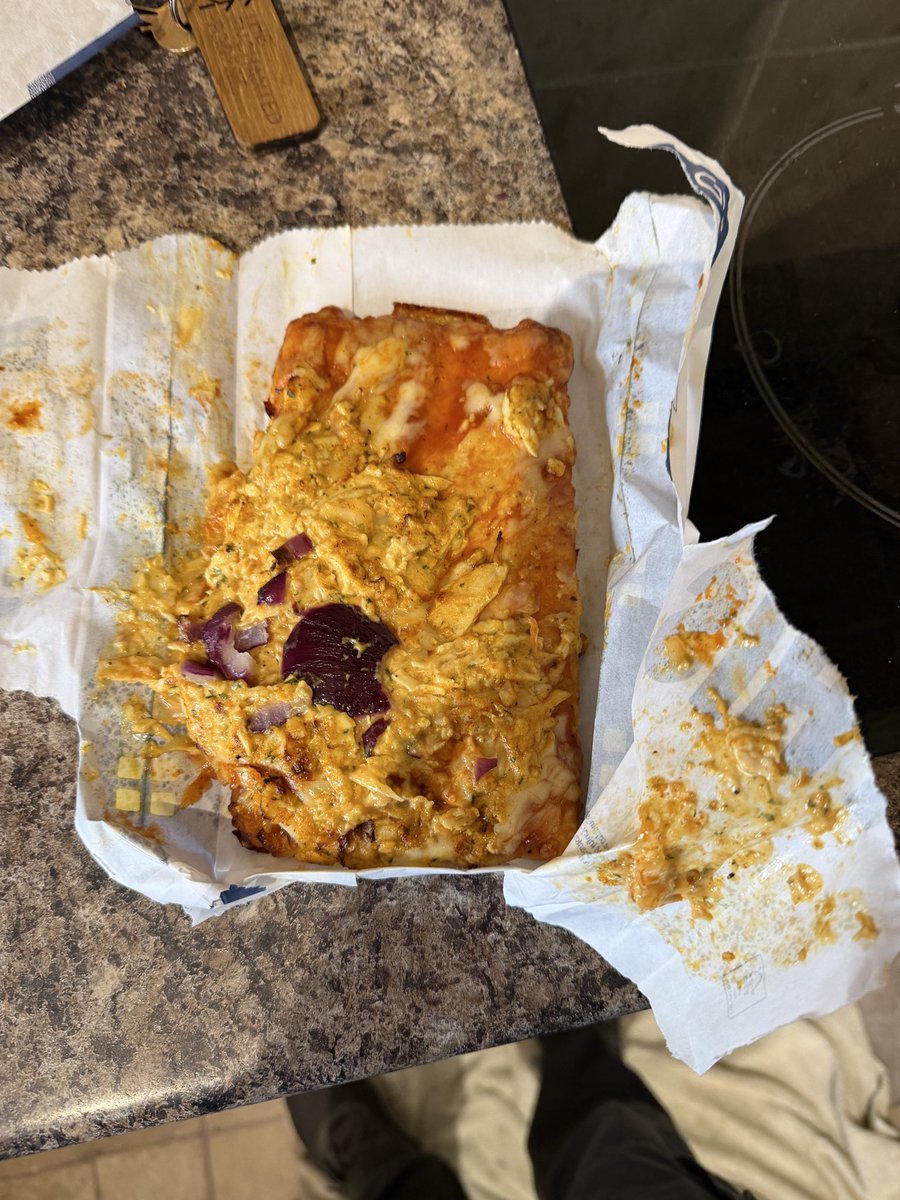 S7CNL's tweet photo. @GreggsOfficial why after all this time, have u not created something better than a paper bag for transporting things. Pizza a mess. Chocolate eclair and sugar strand donut all stuck to the paper. https://t.co/pcIsHGeQmB