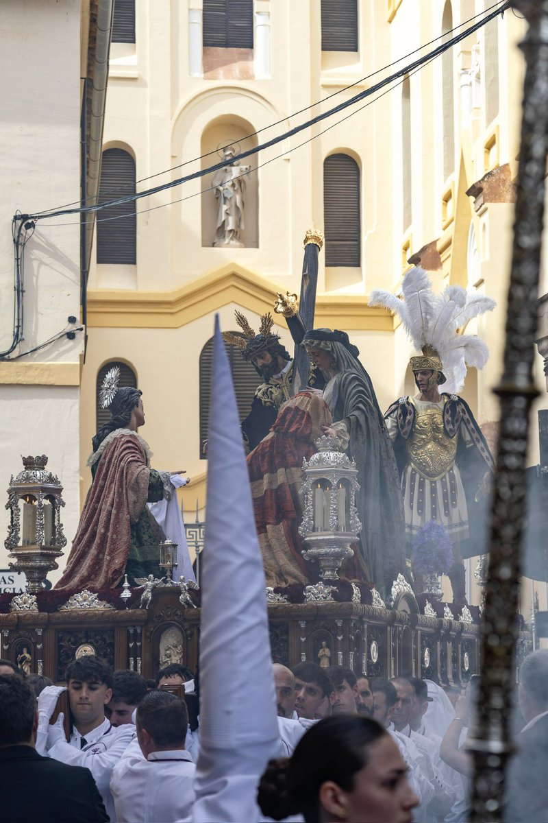 𝐒𝐎𝐋𝐄𝐌𝐍𝐈𝐃𝐀𝐃 𝐂𝐑𝐈𝐒𝐓𝐎 𝐑𝐄𝐘 

«El Señor reina, vestido de majestad, el Señor, vestido y ceñido de poder: así está firme el orbe y no vacila».

(Salmo 92)

#CofradíasMLG #SalutaciónyPatrocinio