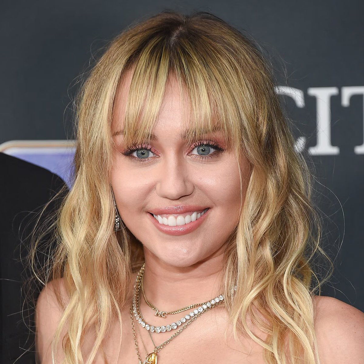 MILEYOLA_'s tweet image. 33 years ago today, Tish Cyrus released ‘MILEY CYRUS.’