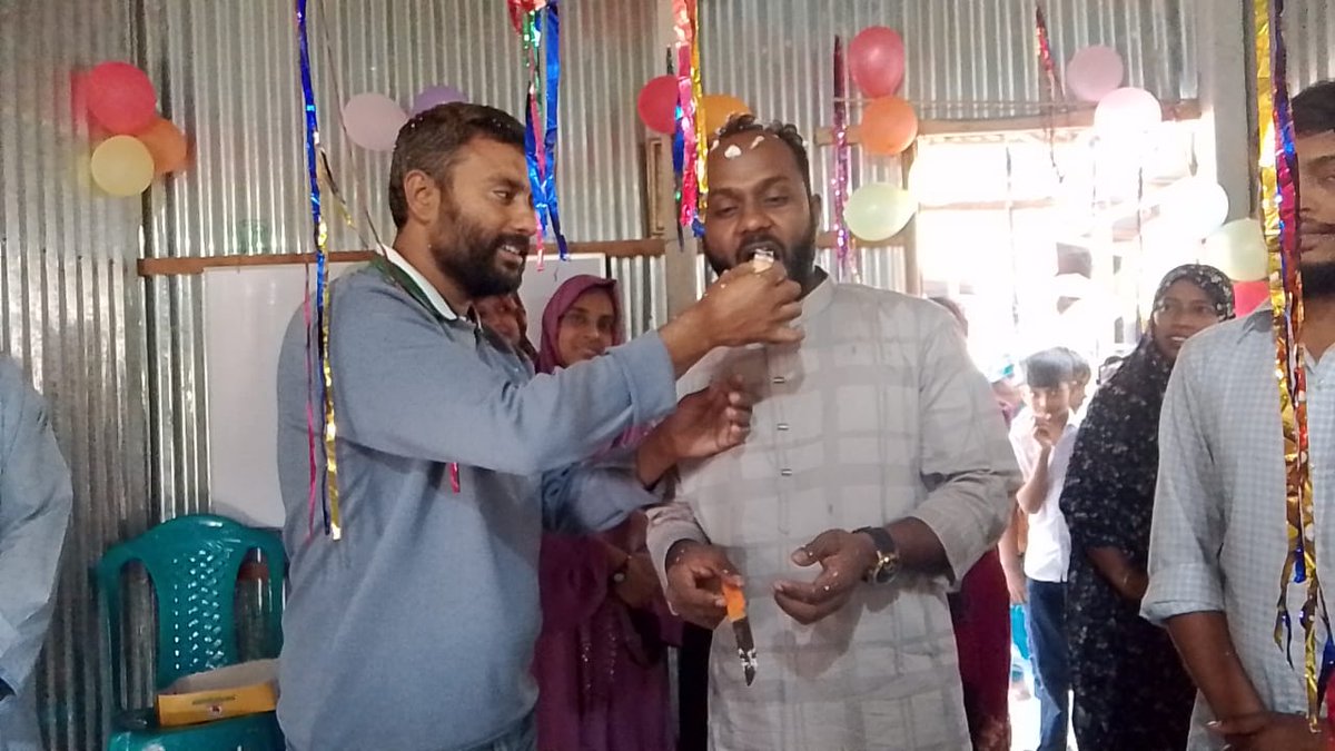 anwar46290's tweet photo. জহুরুল স্যারের বিদায়ী সংবর্ধনা https://t.co/94d9JyxgaA
