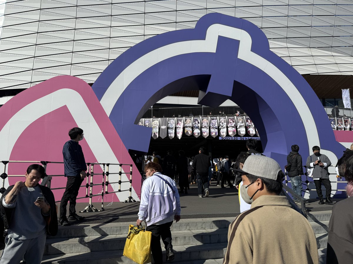kmgrroma's tweet photo. ぶいすぽフェス、プロローグ（みみたや楽屋トーク）とDay1参加して大満足でした https://t.co/bIyfJIbmKY