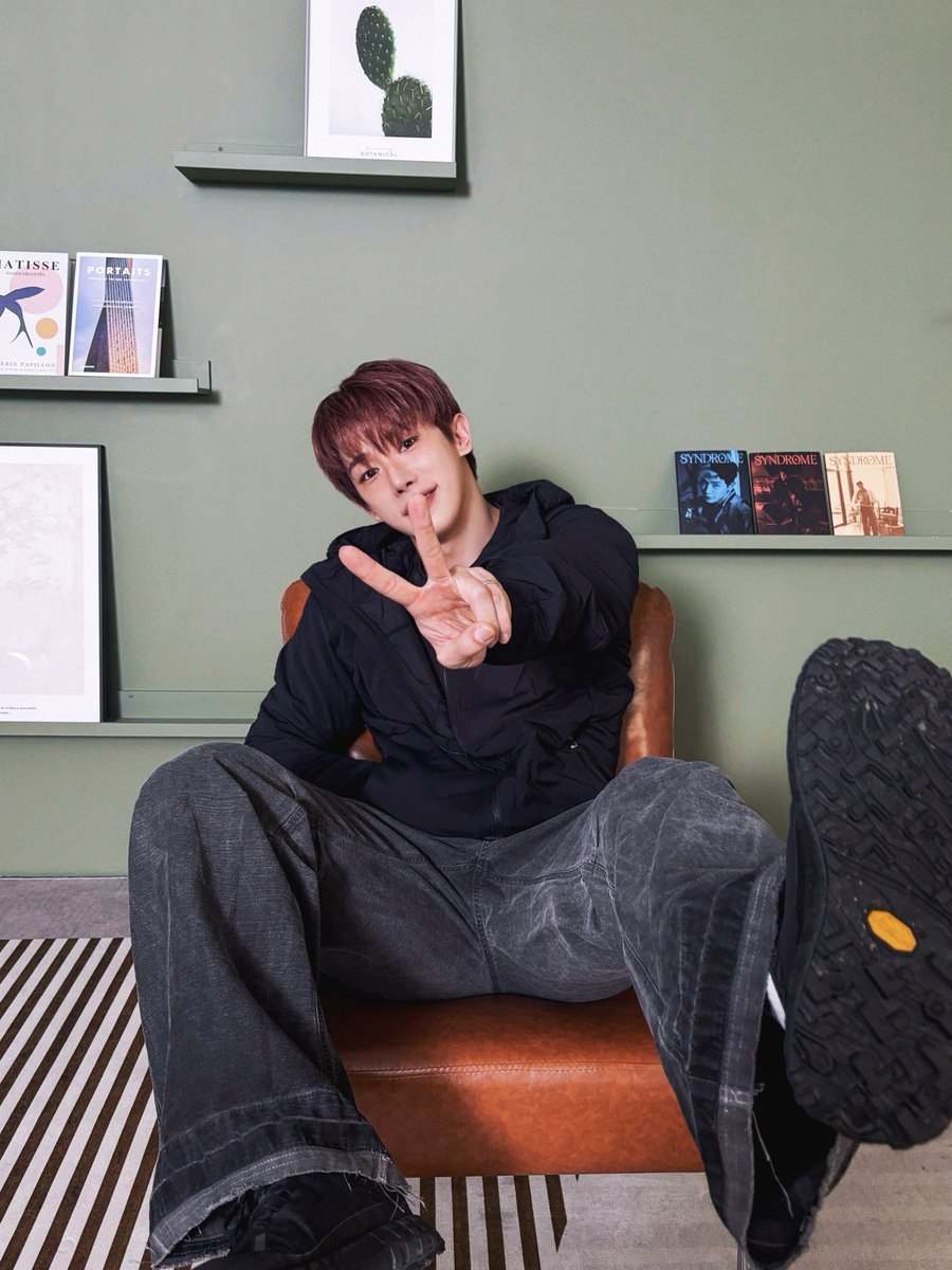 official__wonho's tweet image. 위니들 덕분에 세상에 나온 신드롬!!
고맙고 사랑해💙

#원호 #WONHO