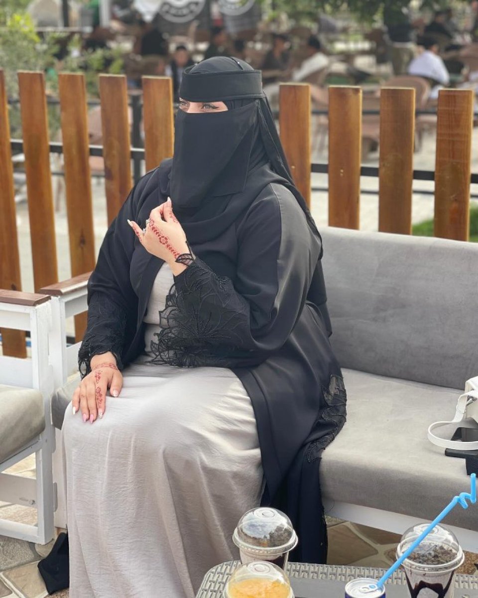 aaeerrab's tweet image. قطريه ثريه
عمري ٤٨
البشره بيضاء
الطول ١٦٨
جسم ناعم عندي بيت
عندي ٣بنات الكبيره متزوجه
حالتي الماديه الحمدلله ممتازه جدا
احب اسفر منقبه غير متشدده
الزواج مسيار على بيتي