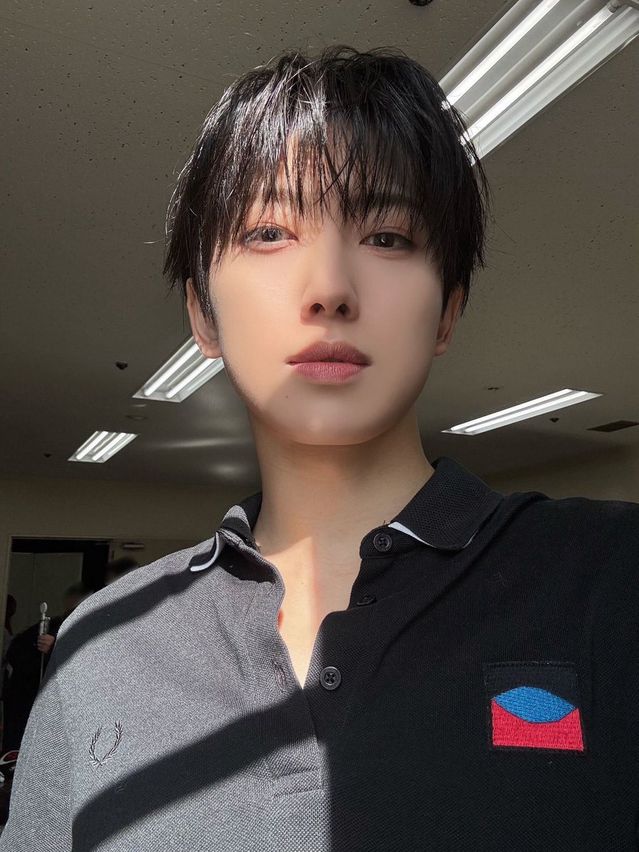 fumantics's tweet image. the sun is NOT bothering him, that facecard is unbeatable