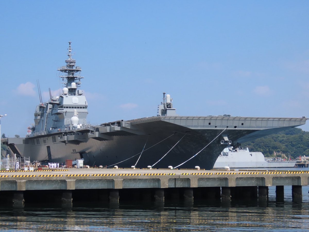 BBG17_JDSSURUGA's tweet image. いずも型の親艦種記号CVM、日本語訳としては「多用途航空護衛艦」と言う解釈で良い………………………のか？