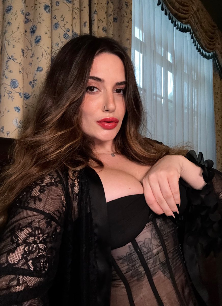 Findom Goddess Yulia tweet media