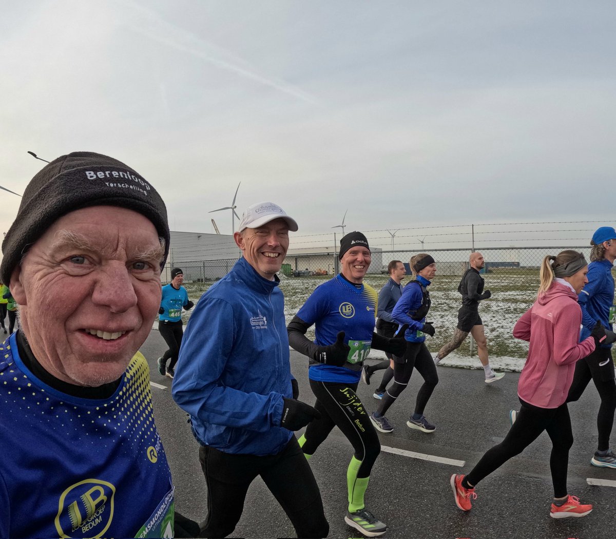 MarathonPeter's tweet image. Eemsmondloop (21km), wat was je weer fijn!