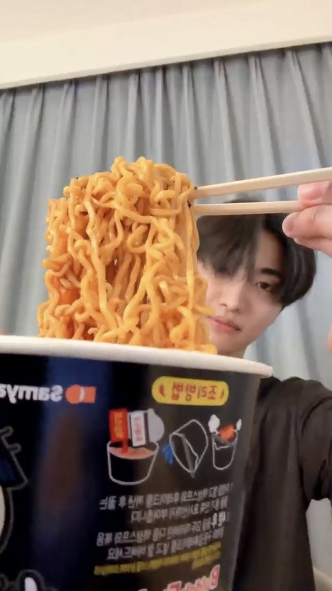 불닭볶음면남편
근데남편이세입으로다먹은