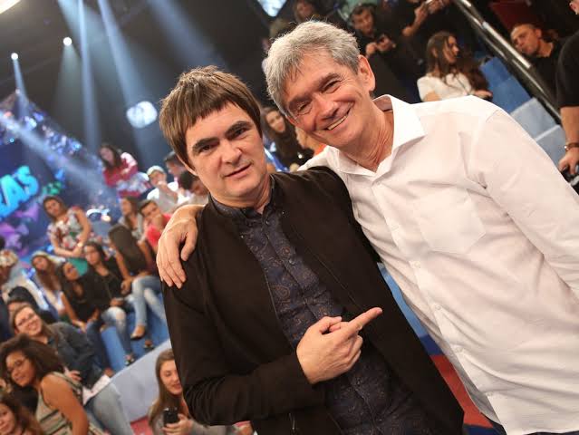 FariaLimaElevat's tweet photo. O show do Oasis no Brasil foi um sucesso! https://t.co/eU2Gfk4qyK