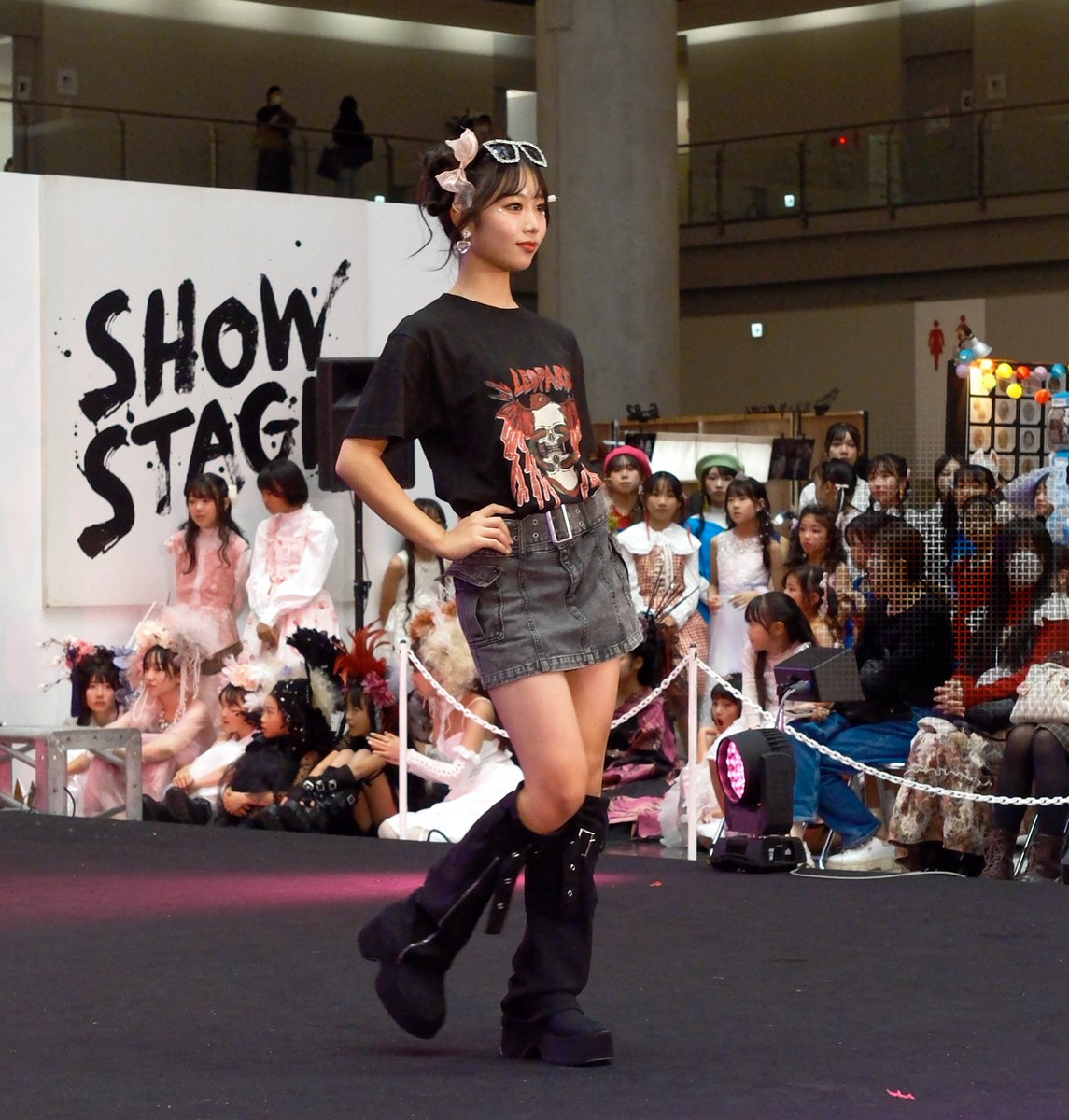 alpha_900's tweet image. ２０２５年１１月１６日（日）
第６２回デザインフェスタ
Ｌ４-ファッションショー
ＥＬＬＥさんのパーフェクトで
美しいウォークに魅了されました💖🥰
＃健ちゃん先生
＃L4ファッションショー
＃ELLE