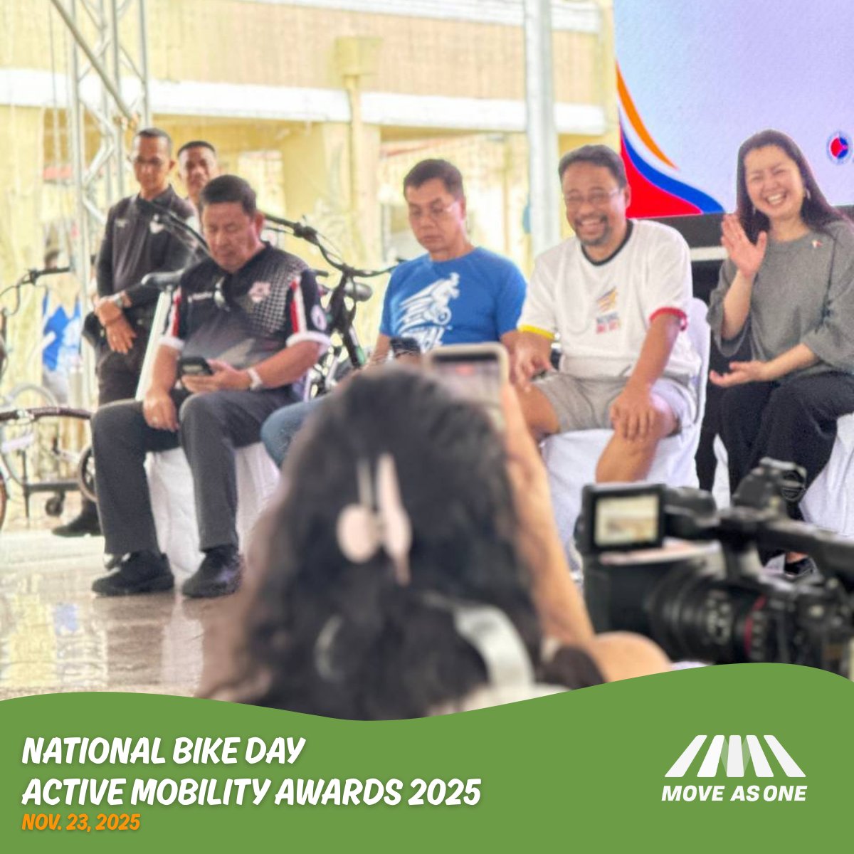 MoveAsOnePH's tweet image. Ang ganda ng araw na ’to. 💚 Dumalo ang Move As One at nagbigay ng keynote sa National Bike Day Active Mobility Awards sa QC, kasama ang DOTr, DPWH, DOH, DILG, LGUs, at advocates.

Nakaka-inspire makita ang sigla ng bike community at suporta para sa active mobility. 🚴‍♀️✨