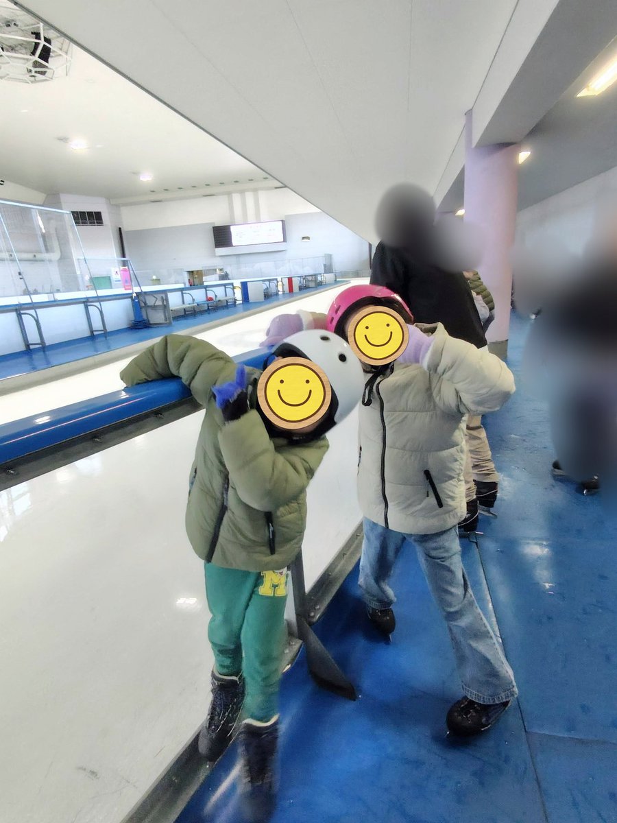 KMOK93's tweet image. 愛知県民ウィークで無料開放されてたのでモリコロパークにアイススケートしに行ってきました😊
楽しかったぁ～❤
さ、作業始めよっと‼️

 #モリコロパーク
 #アイススケート
 #子どものいる暮らし
 #動画編集ママ
 #副業ママ
 #愛知県民ホリデー