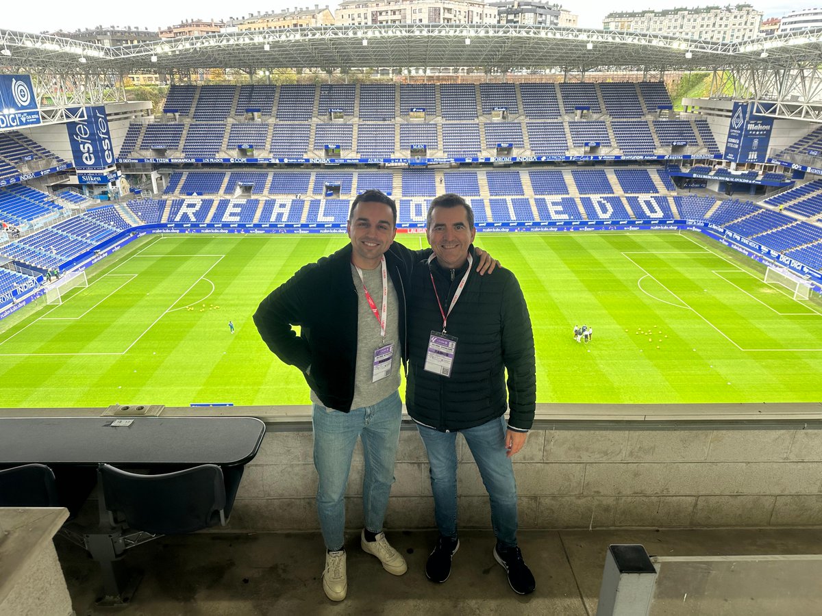 🏟️ ¡Rueda el balón en el Tartiere!
💥 REAL OVIEDO 0 - 0 RAYO
➡️ J 12+1 #LaLiga
#RealOviedoRayo

📻 COPE | Cope.es | APP 

🎙️ <a href="/gdobarro/">Germán Dobarro</a>
🎧 <a href="/pabloacebocope/">Pablo Acebo</a>

🍿 <a href="/marcoslopez/">Marcos López</a>
🧤 Paco Liaño