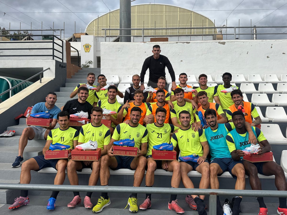 🤝⚽ VISITAS A VESTUARIOS

🗣️ AFE estuvo con los compañeros de CD Mercadal y SCR Peña Deportiva para escuchar sus inquietudes e informarles sobre los servicios que les ofrece el sindicato.

¡Gracias por la atención y el trato recibido!