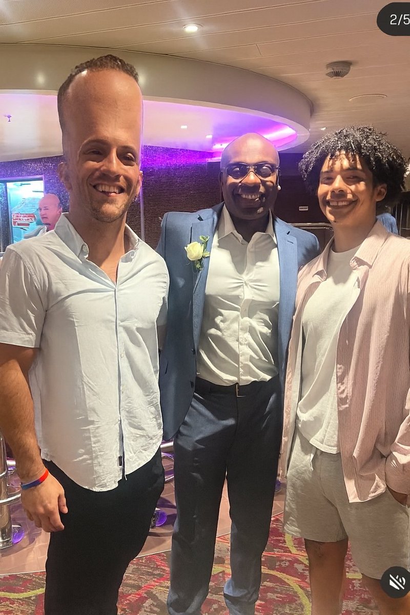 Samwise_Ganji's tweet image. This is the FUD we have working against $UFD. @apoulin07 bros looking like megamind. This is the im having a mid life crisis starter pack.
Bros sporting a fivehead not forehead ✅️
Got the anabolic steroid on deck ✅️
Trying to hold on to what hair is left ✅️
Fanny pack 🔳 ??