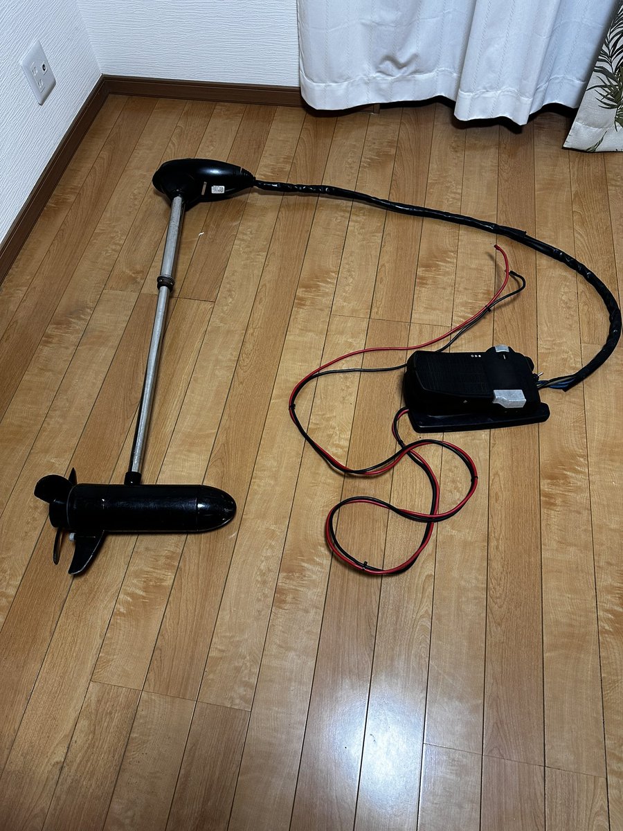 shiroginchoko's tweet photo. 中古だけど買っちまったからやるしかないな！次はマウントカットかな！冬の間に色々準備しよ！
#モーターガイド
#エレキ
#バス釣り https://t.co/66HRgpHKYL