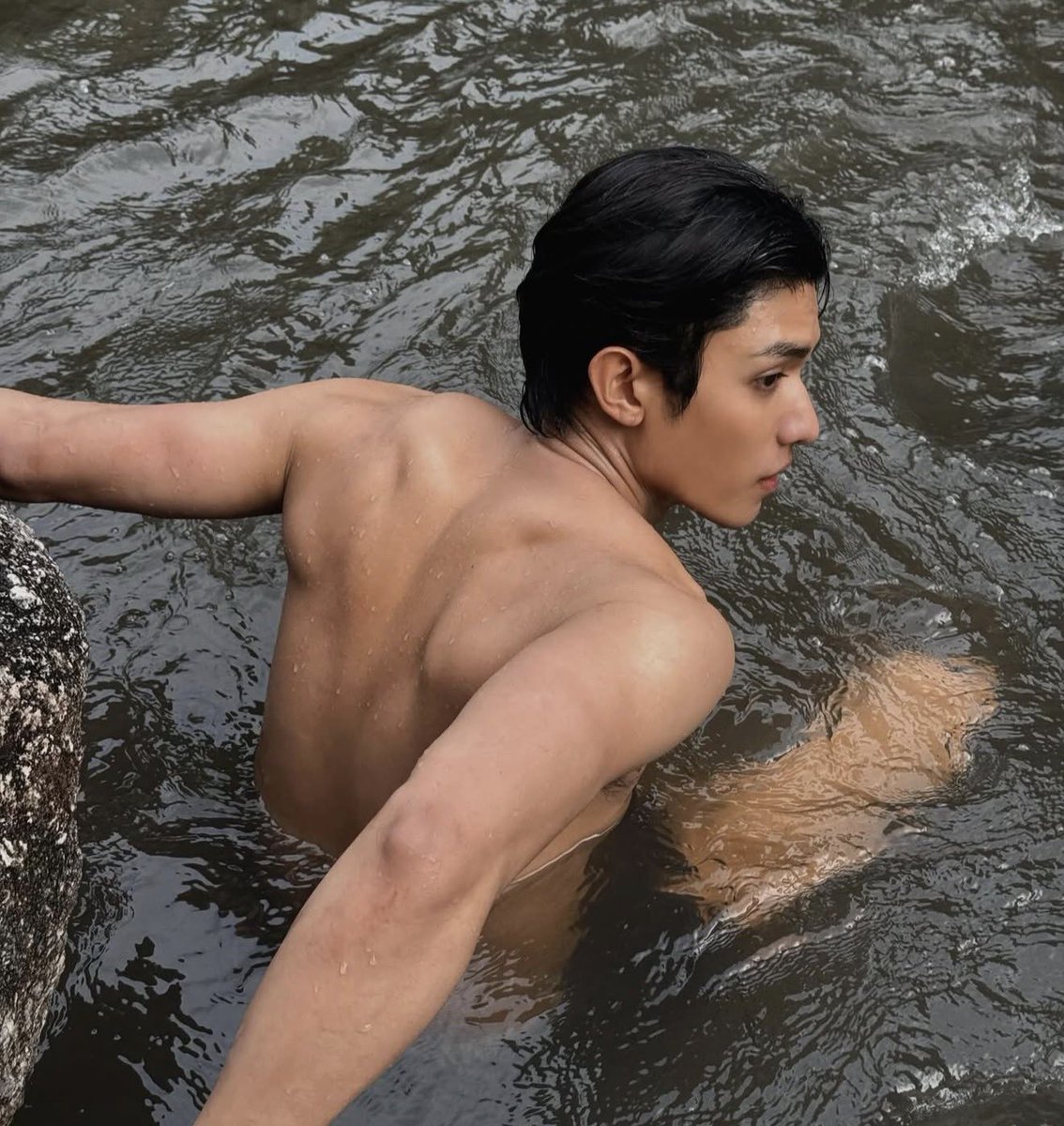 luvlattekim's tweet image. youre telling me.... jj took all these photos..... HOW DOES IT FEEL TO LIVE MY DREAM JJ

Love Upon a Time Q30
#ภพเธอQ30
#netjj