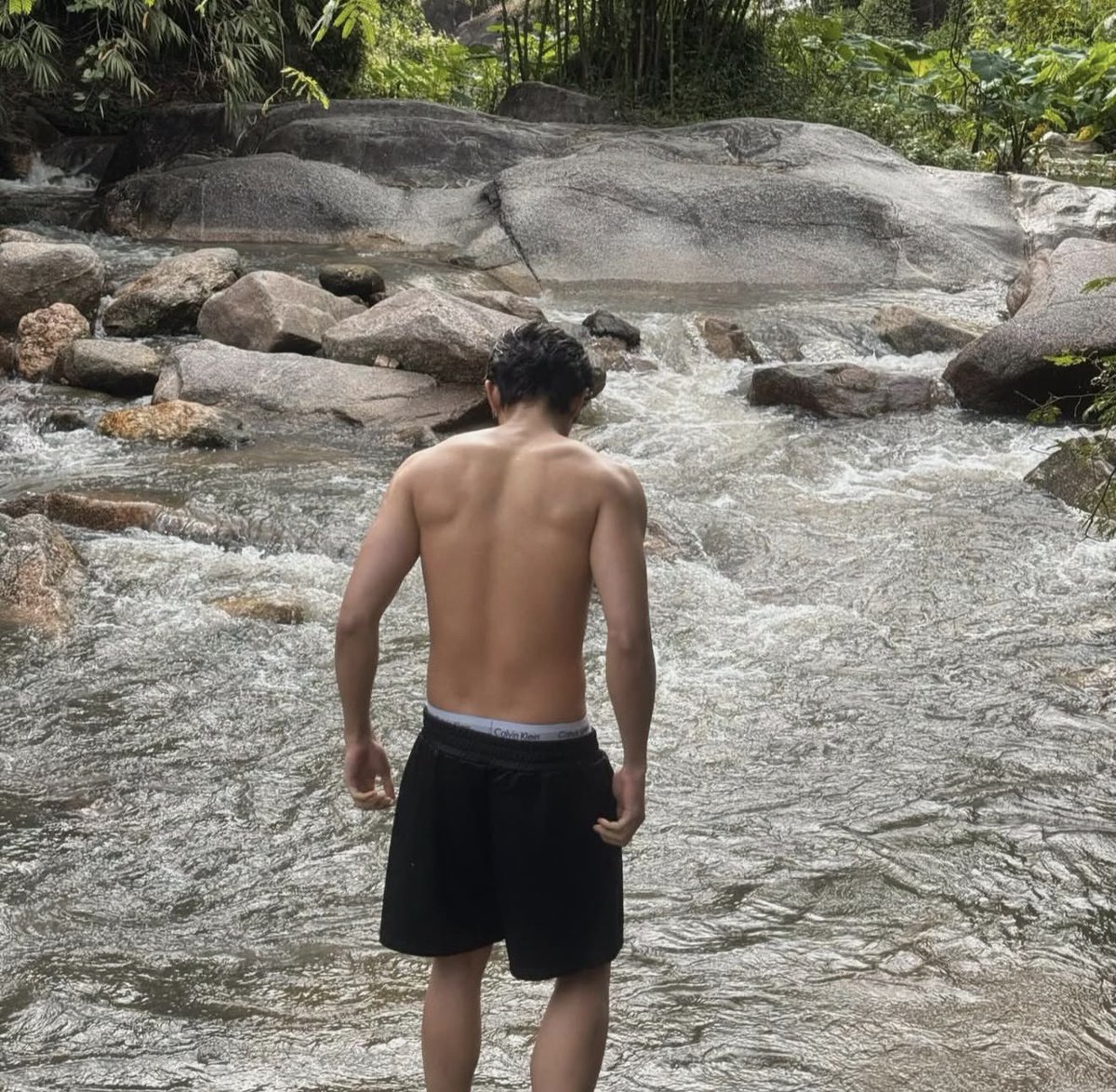 luvlattekim's tweet image. youre telling me.... jj took all these photos..... HOW DOES IT FEEL TO LIVE MY DREAM JJ

Love Upon a Time Q30
#ภพเธอQ30
#netjj