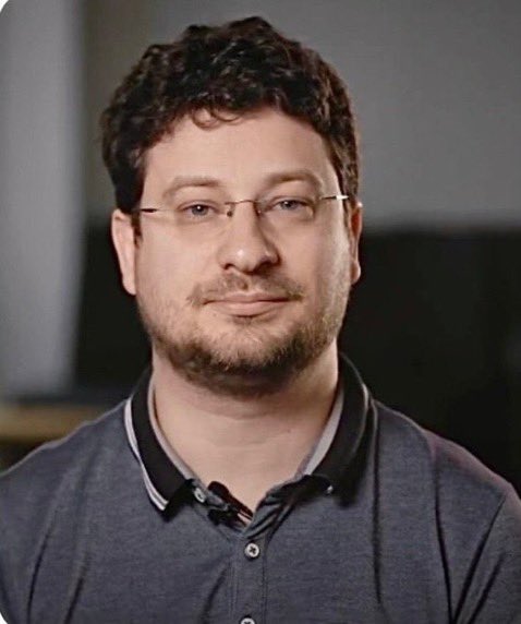 cgtwts's tweet image. &amp;gt; kept the internet’s favorite media player free and open for everyone
&amp;gt; led vlc from a student project to a global standard
&amp;gt; shipped software used by billions without ever chasing fame
&amp;gt; fixes bugs and builds features because it’s the right thing to do
&amp;gt; no corporate theatrics…