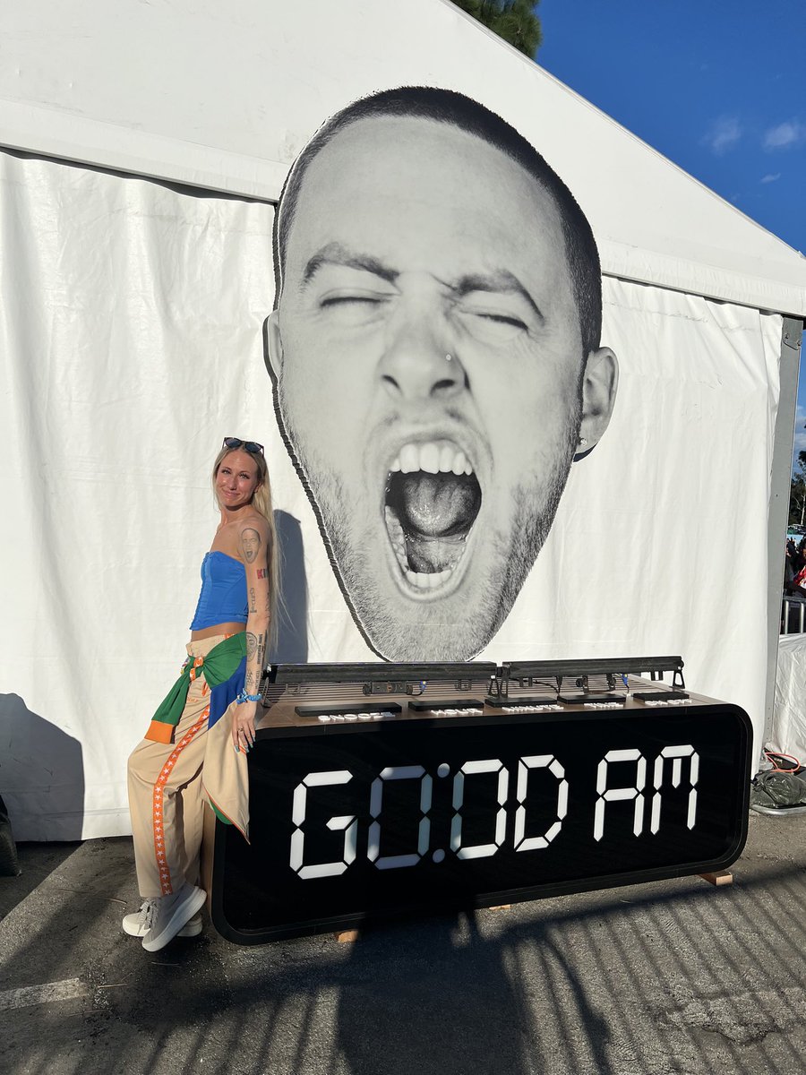 go:od morning 🤍🖤