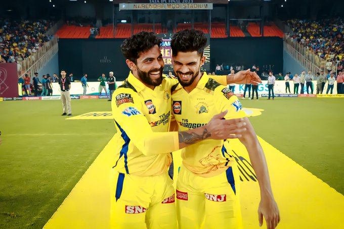 TheSanjuVerse's tweet image. Ruturaj Gaikwad and Ravindra Jadeja Back into the ODI Squad for INDvsSA .

 Will he have a place in the playing 11 ?

#CSK #RuturajGaikwad