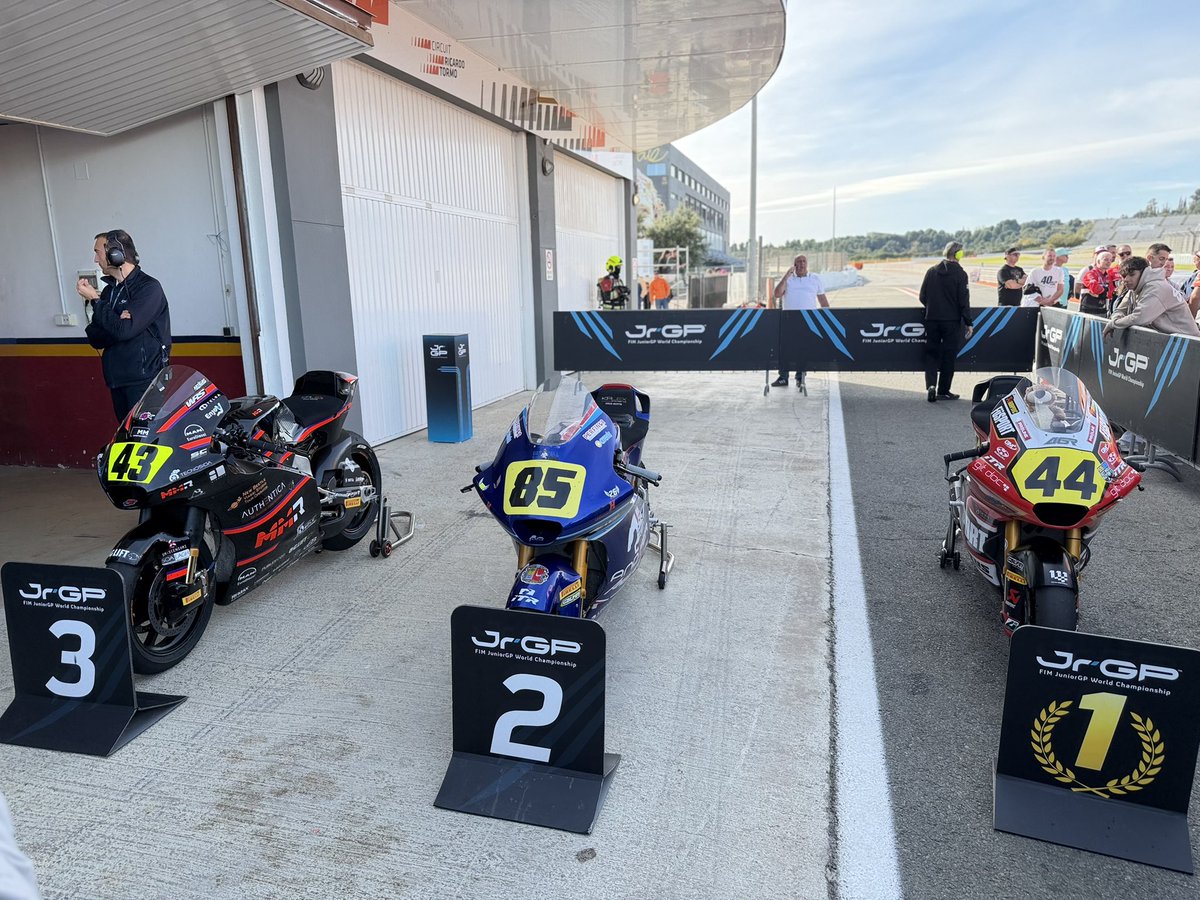 0Carlesolle2's tweet image. #JunioGP @XabiZurutuza85 
P2 🏁